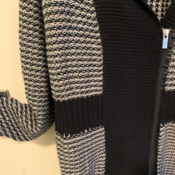 Nygard petite sz Med black/white zip cardigan, shawl collar, cotton/acrylic EUC - Picture 2 of 16
